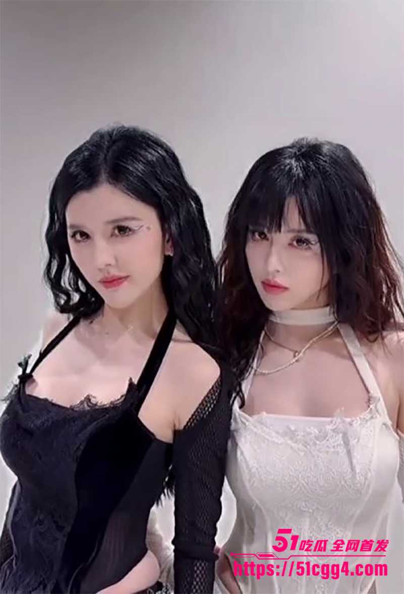 双胞胎女星组合BY2成都演唱会露点炸场7拷贝