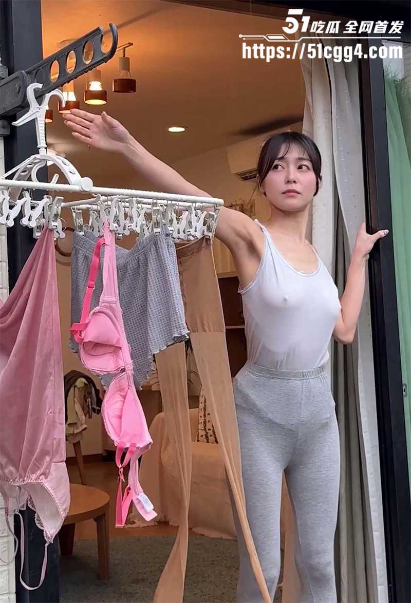 日本已婚少妇居家大尺度诱惑日常记录视频流出1拷贝