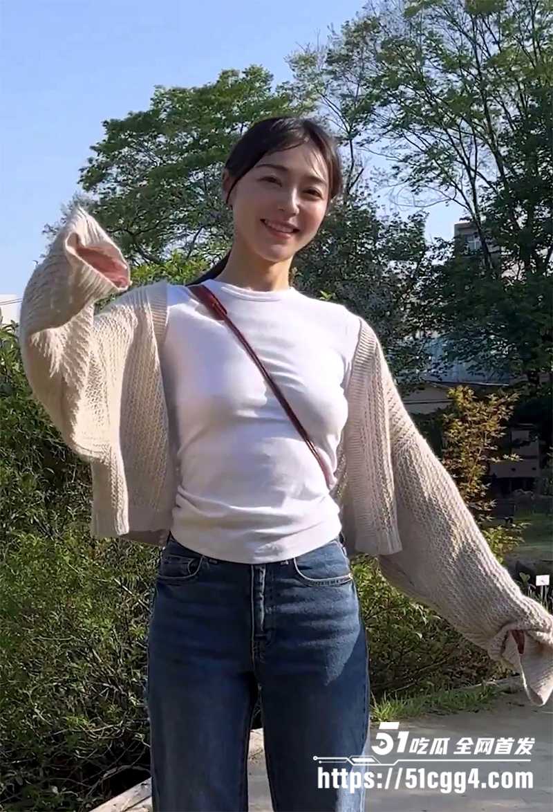 日本已婚少妇居家大尺度诱惑日常记录视频流出4拷贝