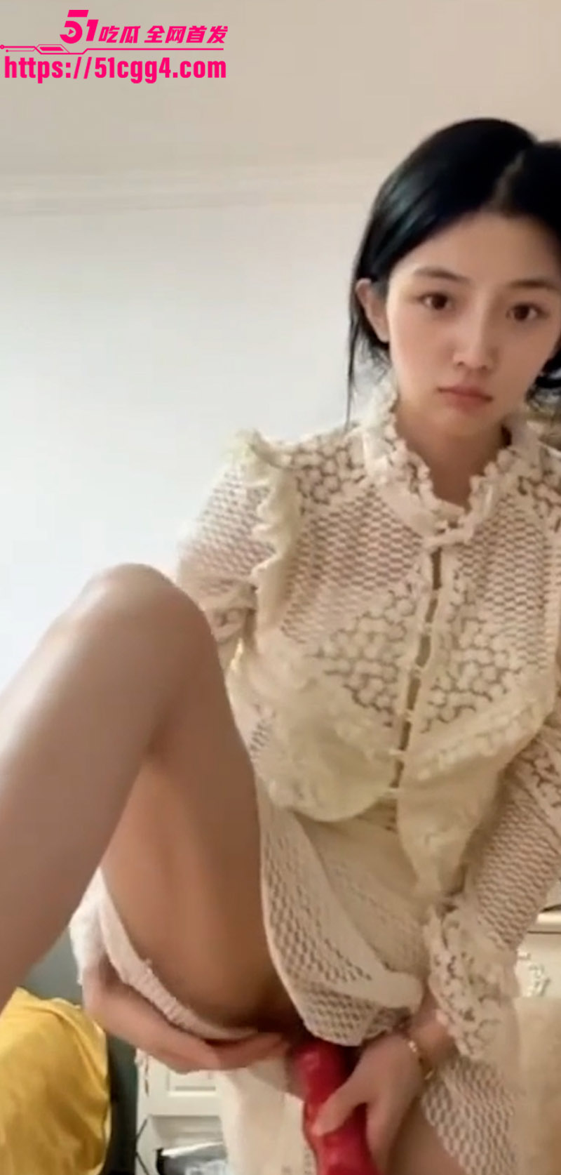 上海师大邓乔馨超大号道具自慰6