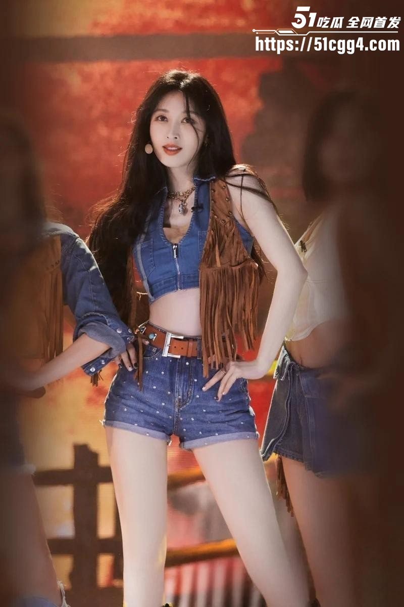 张俪车内约会杨旭文人设塌房011