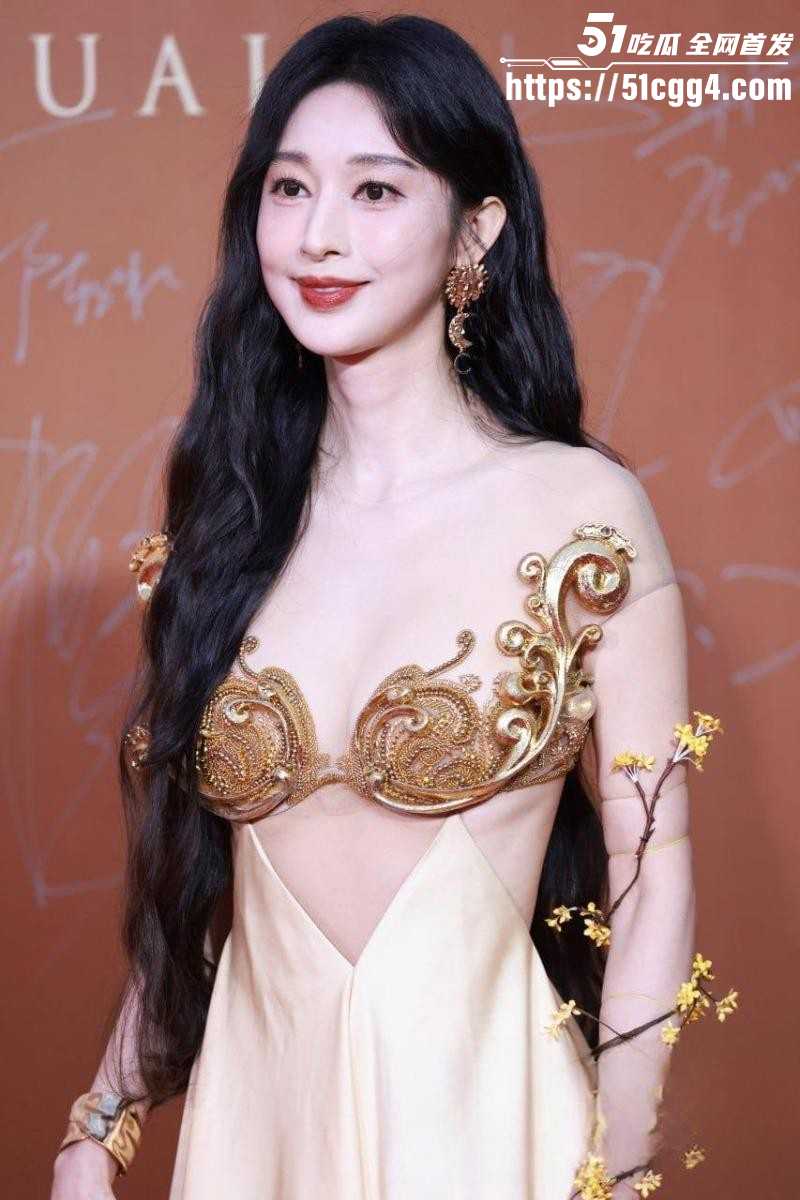 张俪车内约会杨旭文人设塌房07