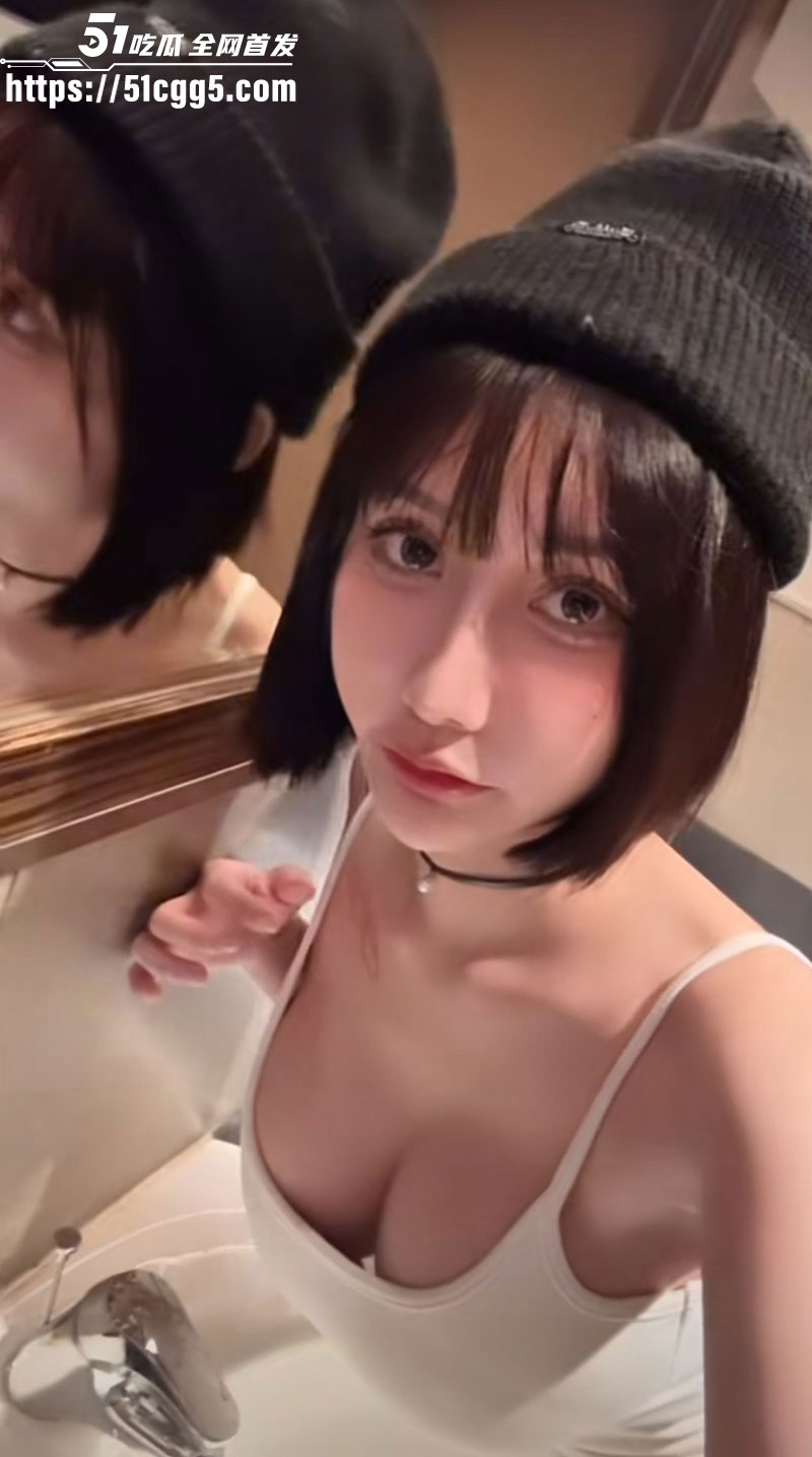 TikTok网红博主杏妮1