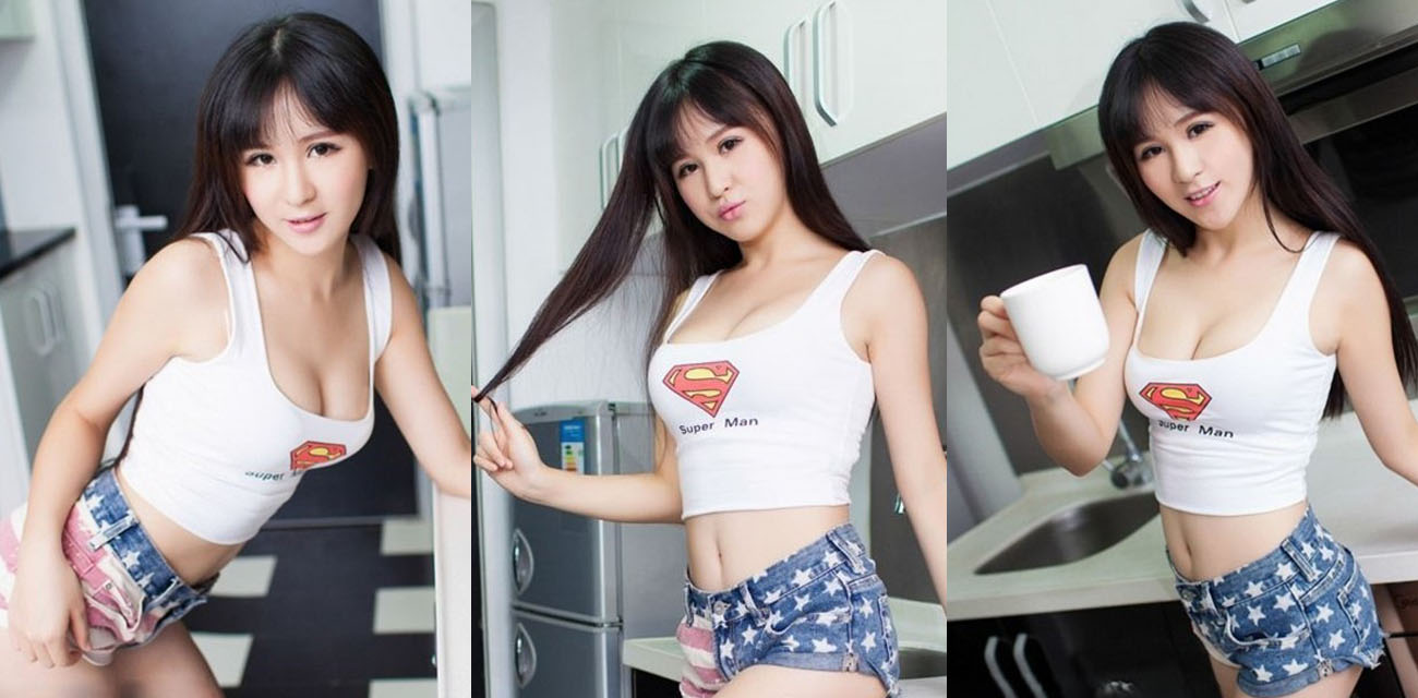 海角乱伦大神 丰乳肥臀的姐姐 新作 半夜被弟弟偷袭大奶狂吸 正干到高潮 父亲突然敲门 弟弟当场吓尿！