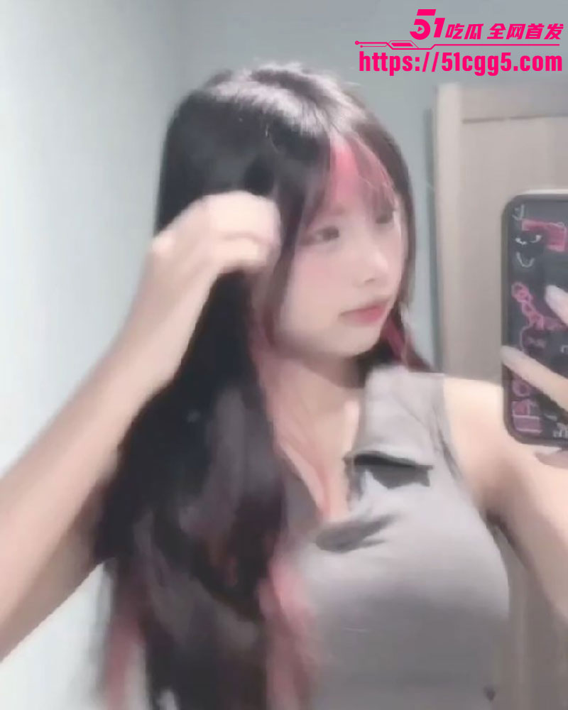 网红巧燕发给男友的挑逗私拍泄露1