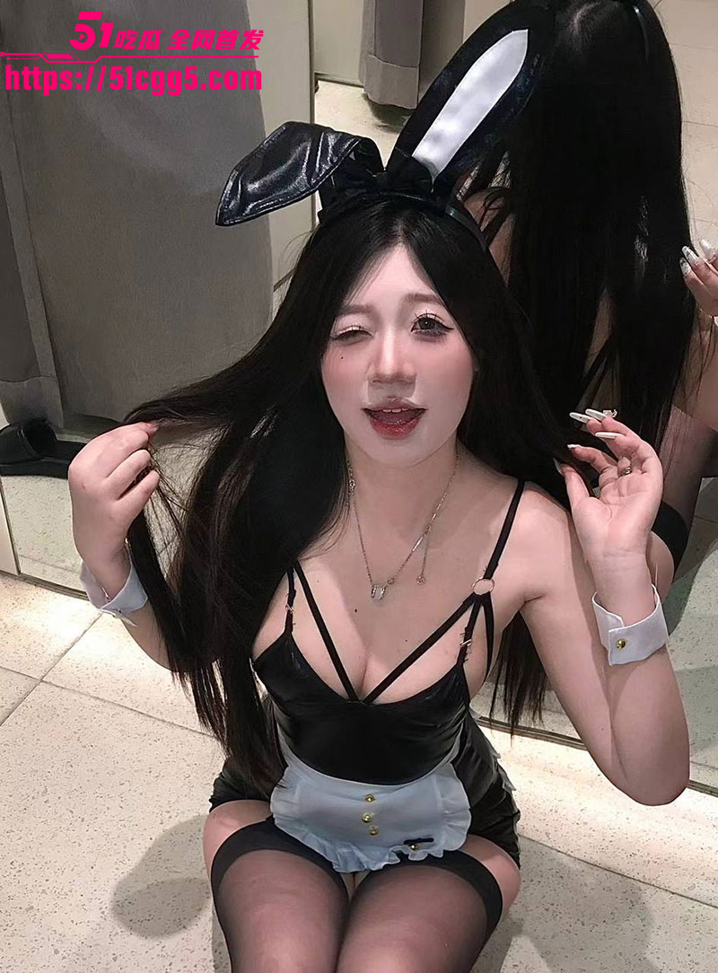 04年巨乳美女被大神酒店爆操2 04年巨乳美女被大神酒店爆操2