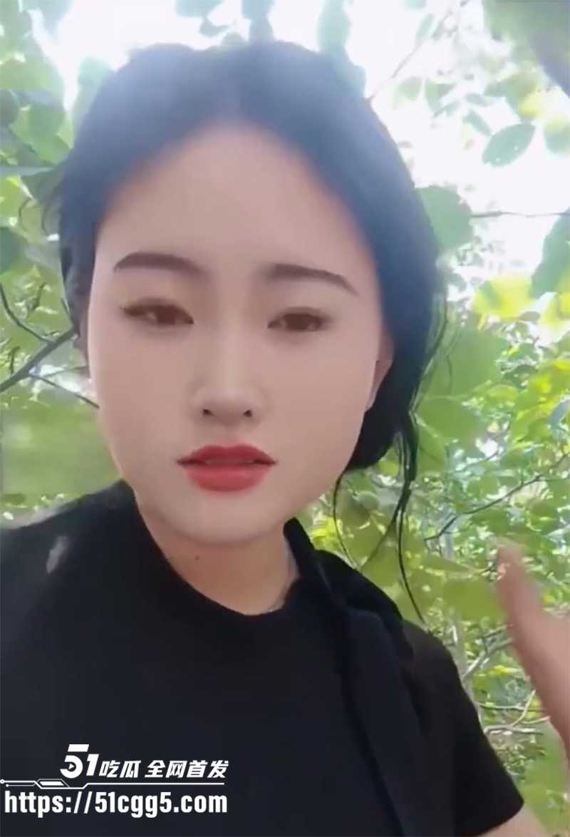 新晋爆乳少妇博主娍原创野外露出性爱视频流出1拷贝