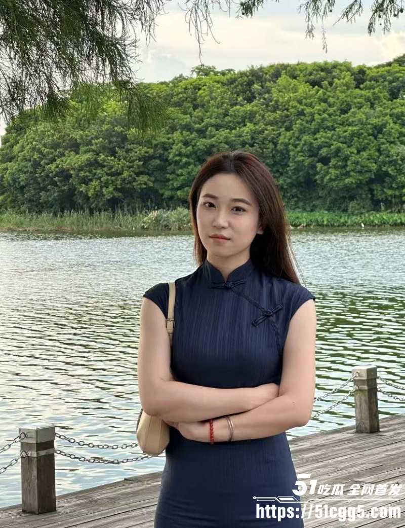 海角大神 乱伦的温度 暴操在房间哄孩子睡觉的嫂子 白虎嫩鲍肥美多汁 精液射满她的嘴！