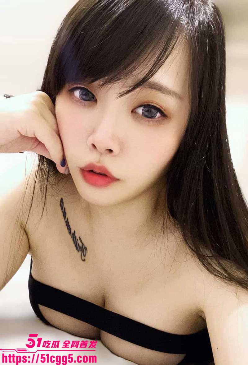 极品高颜值巨乳妹子自拍不雅视频曝光1拷贝