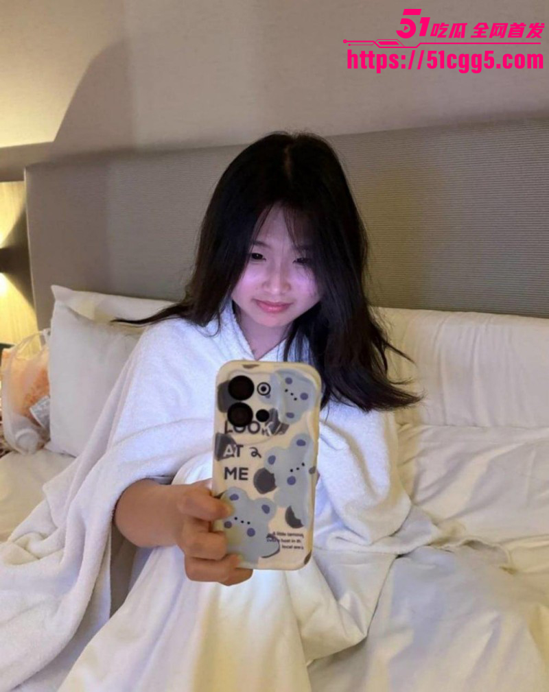 贵州反差嫩妹李诗语被包养调教01