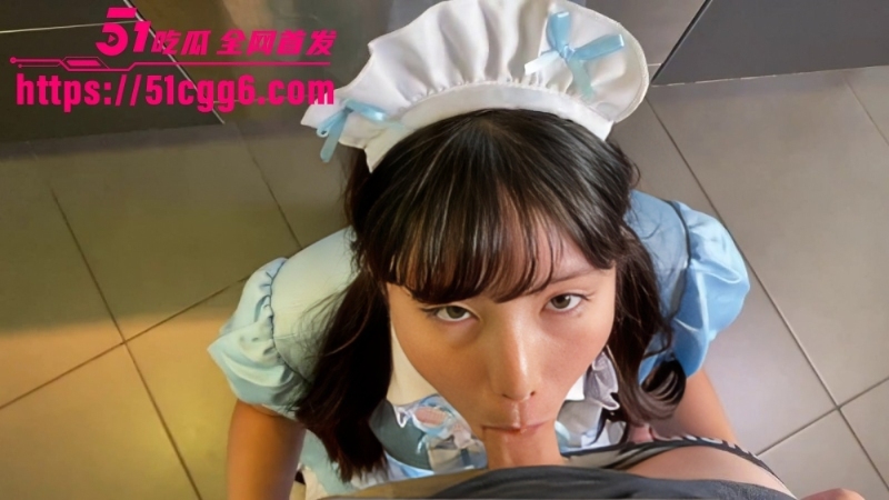 香蕉姐女仆掀裙厨房后入射嘴3