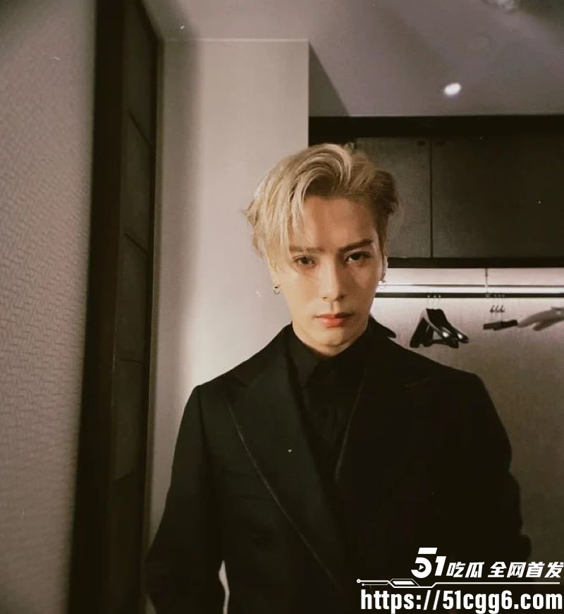 王嘉尔私生活乱象曝光 10