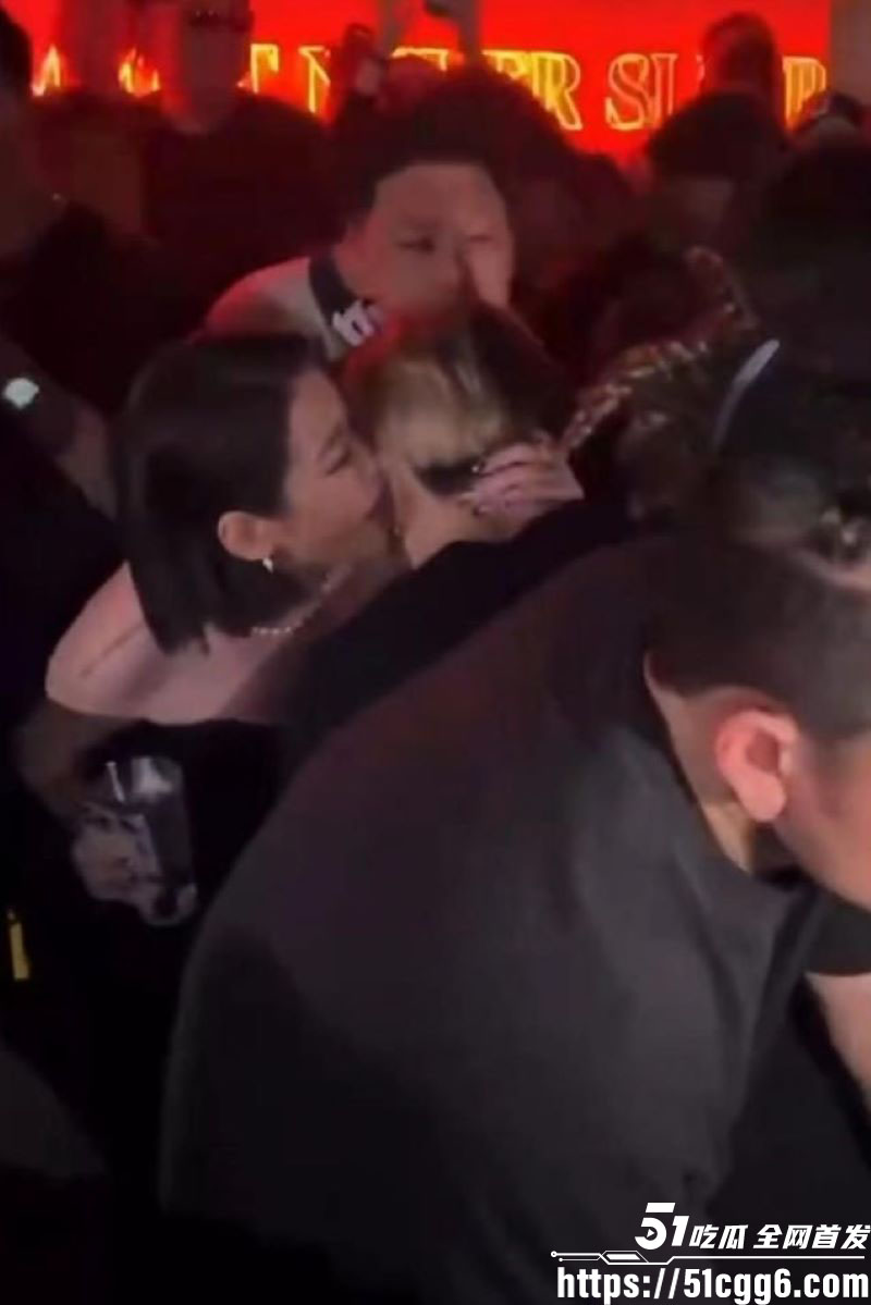 王嘉尔私生活乱象曝光 3