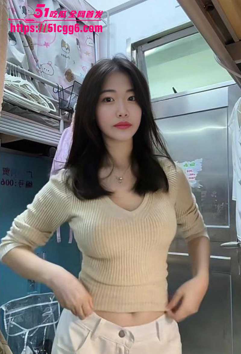 广东大二清纯少女杨云菲裸贷视频流出4拷贝